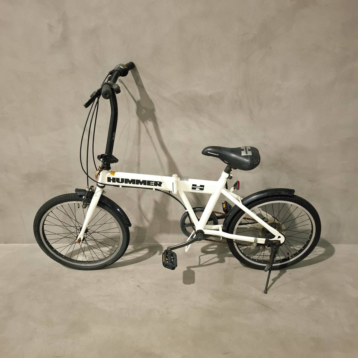 25国/A036639-3/NT3000/113-4/【足立区から家財便or引取り】自転車 HUMMER ハマー 折りたたみ フォールディング ホワイト 20インチ拍卖