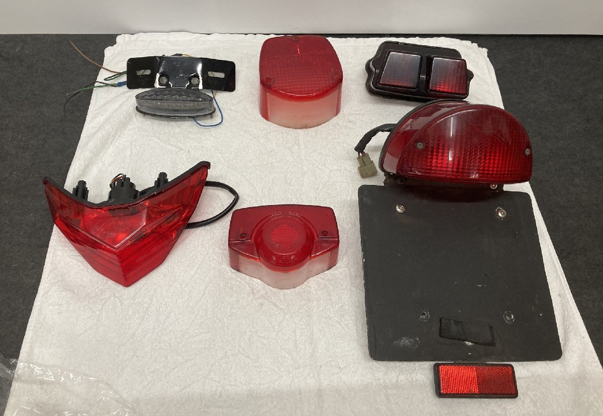 【中古 現状品】カワサキ Z400 ニンジャ250 ZXR400 ゼファー750 シャリー50 など テールランプ 車種不明あり 6点 まとめ売り / bk-A219拍卖