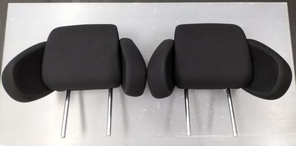 ★ 日産 セレナ C26 ヘッドレスト 2列目シート 左右 リラックスモード付  自管理5ta337  枕拍卖