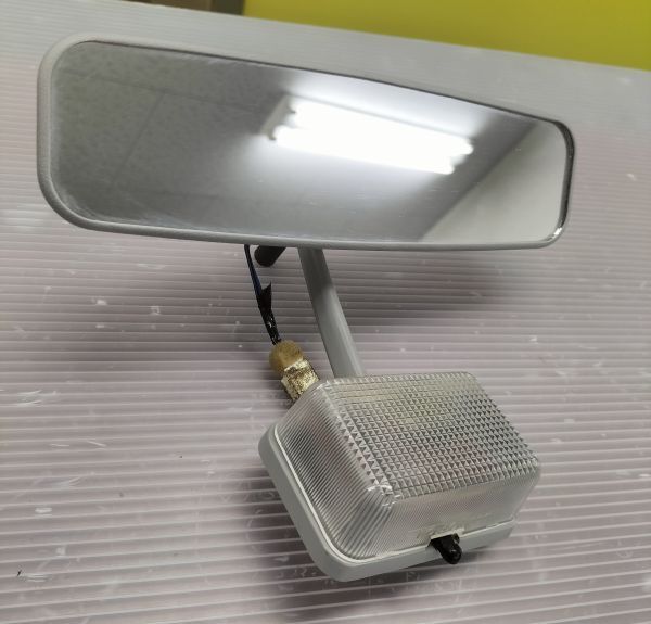 ★ マツダ ボンゴ ルームランプ ミラー付き SKP2V ★  純正中古部品  自管理5ta354拍卖