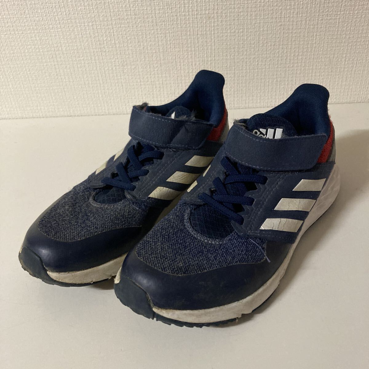 アディダスファイト EL K ジュニアカレッジネイビー キッズサイズ22.5センチ ランニングシューズ拍卖