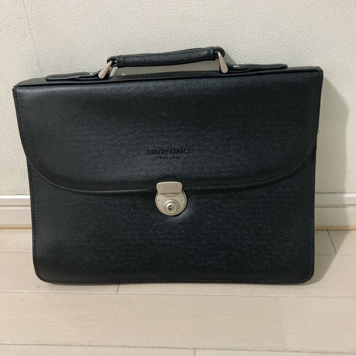 Marie Claire レザー ビジネスバッグ(鍵付き)拍卖