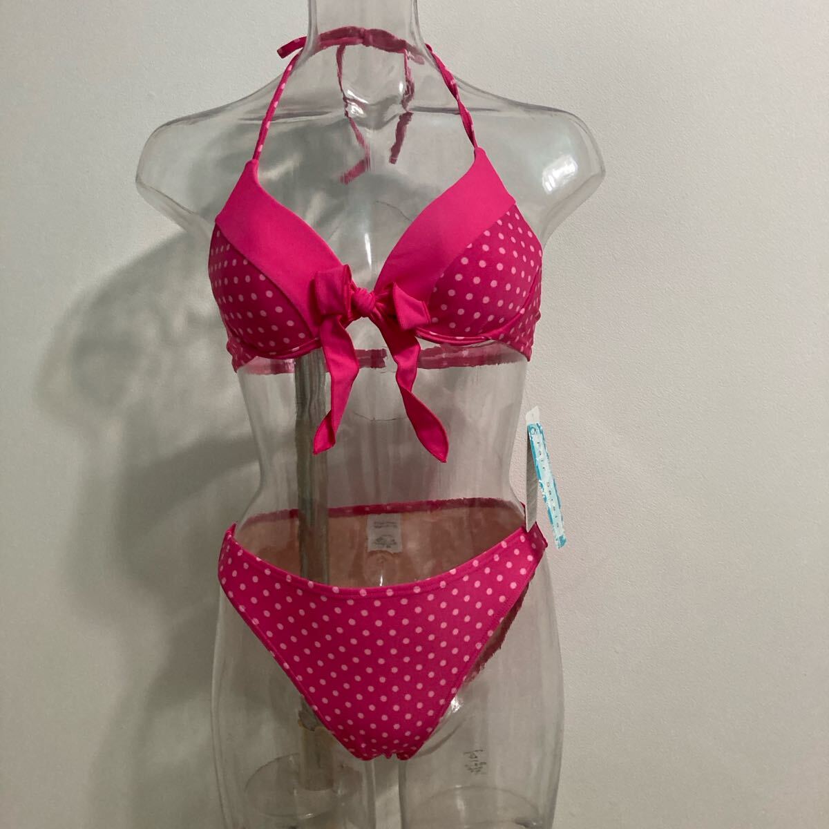 新品未使用品ビキニ・ノースリーブパンツ(ピンク・ドット柄)サイズ9M/バスト83・ヒップ87〜95(定価15000円)拍卖