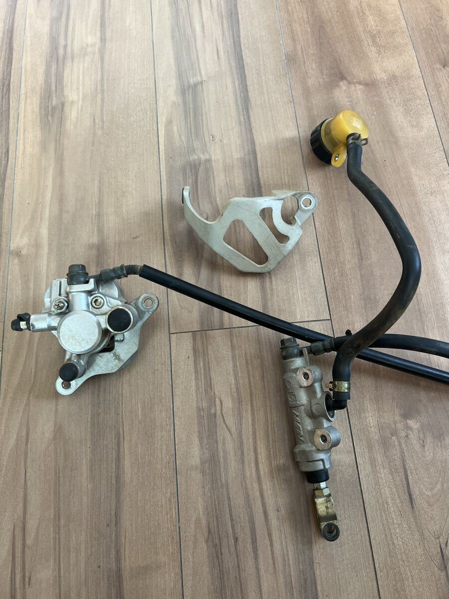 ★ ヤマハ YZ85LW Rブレーキキャリパー Rブレーキマスターシリンダー Rブレーキキャリパープロテクター ホース CB05C拍卖