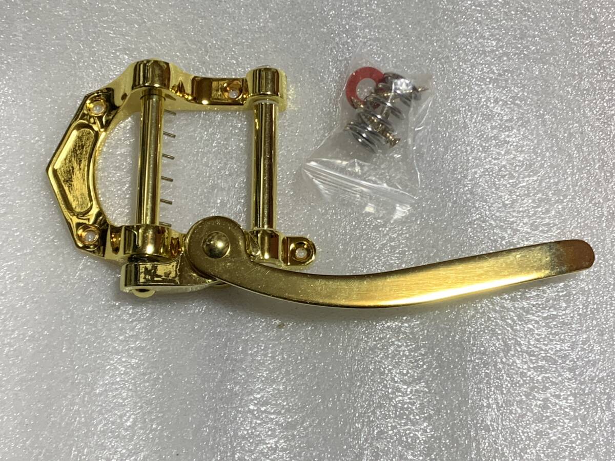 テールピース金色拍卖