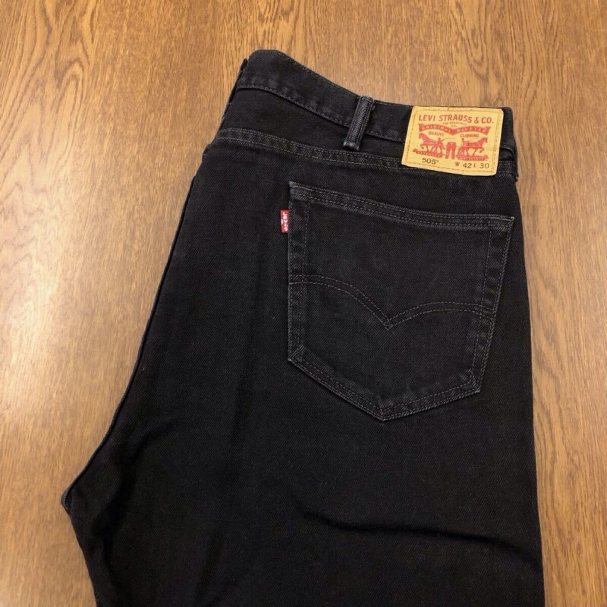 【GJ020】Levi's 505 W42 L30 大きいサイズ ビッグサイズ カラーパンツ ブラック 黒色 メンズブランド古着 リーバイス505 送料無料拍卖