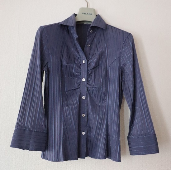 ナラカミ―チェ NARACAMICIE 長袖ブラウス Ⅰ ダークパープル ボタンにラインストーン2粒ずつ 拍卖