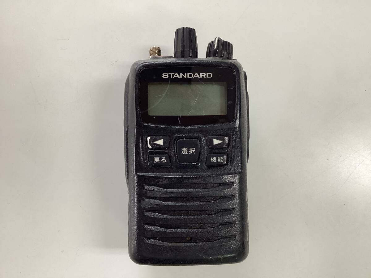 スタンダード 400MHzデジ/アナ簡易無線機(免許局)VXD450U ジャンク品拍卖