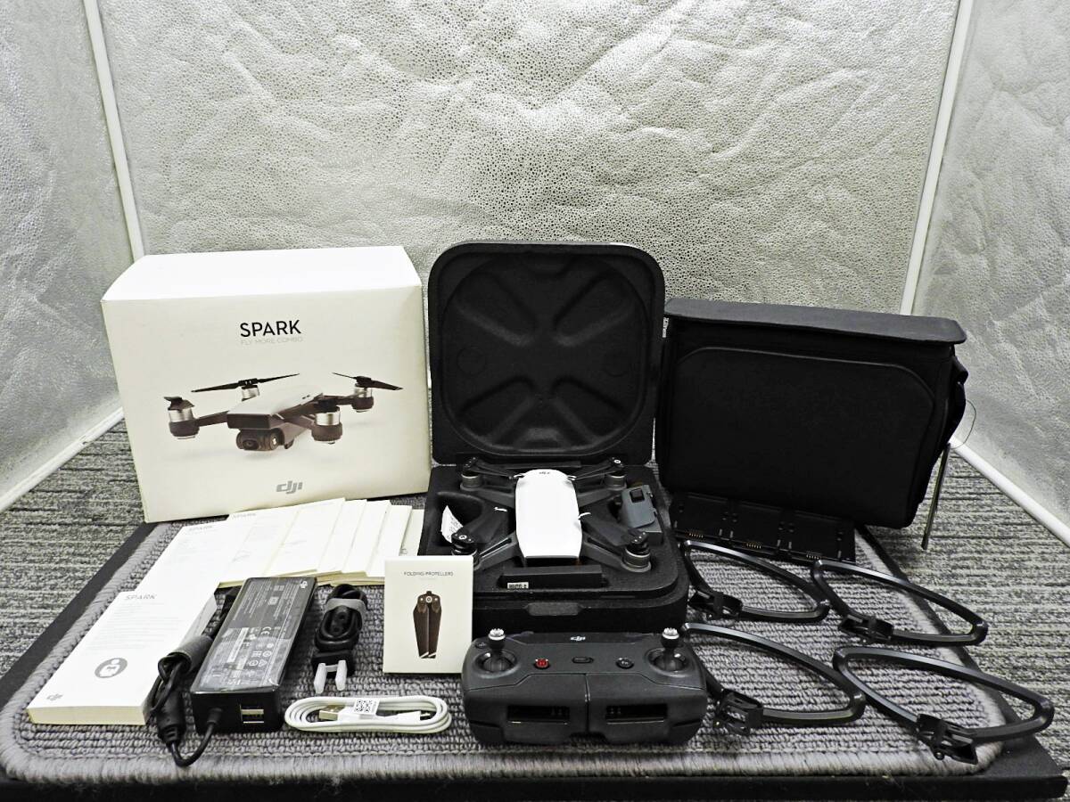 【新品】DJI■ミニドローン Spark/スパーク アルペンホワイト Spark Fly Moreコンボ フルセット■未使用品「管理№KT1135」拍卖