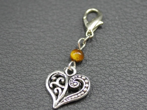 イエロータイガーアイ×ハートの大人可愛いチャーム 562拍卖