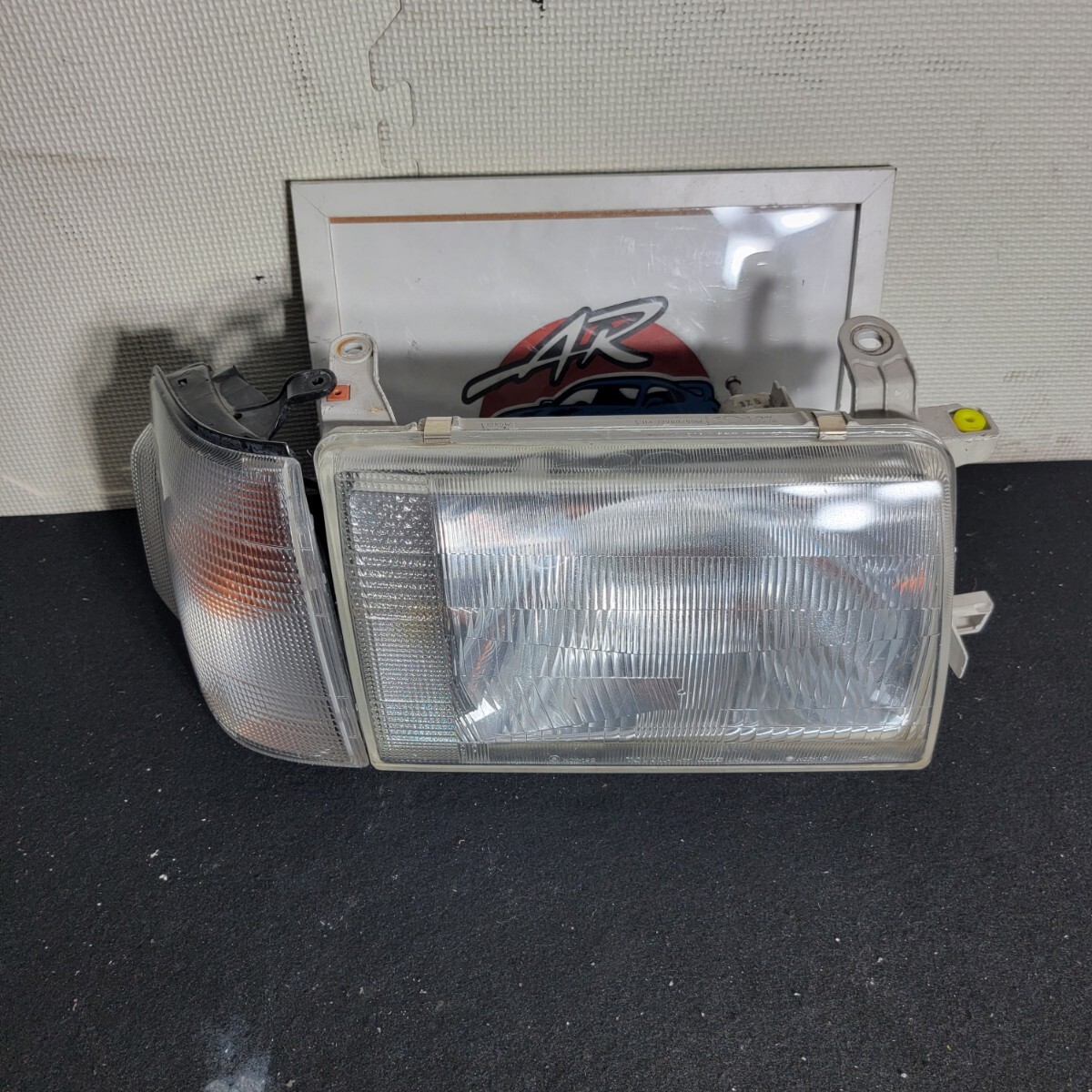 右 ヘッドライトnトヨタ コンフォート TSS10/TSS11拍卖