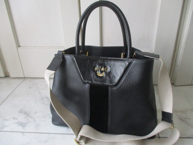 ◆アタオ 黒 2WAYレザートートバック 美品◆拍卖