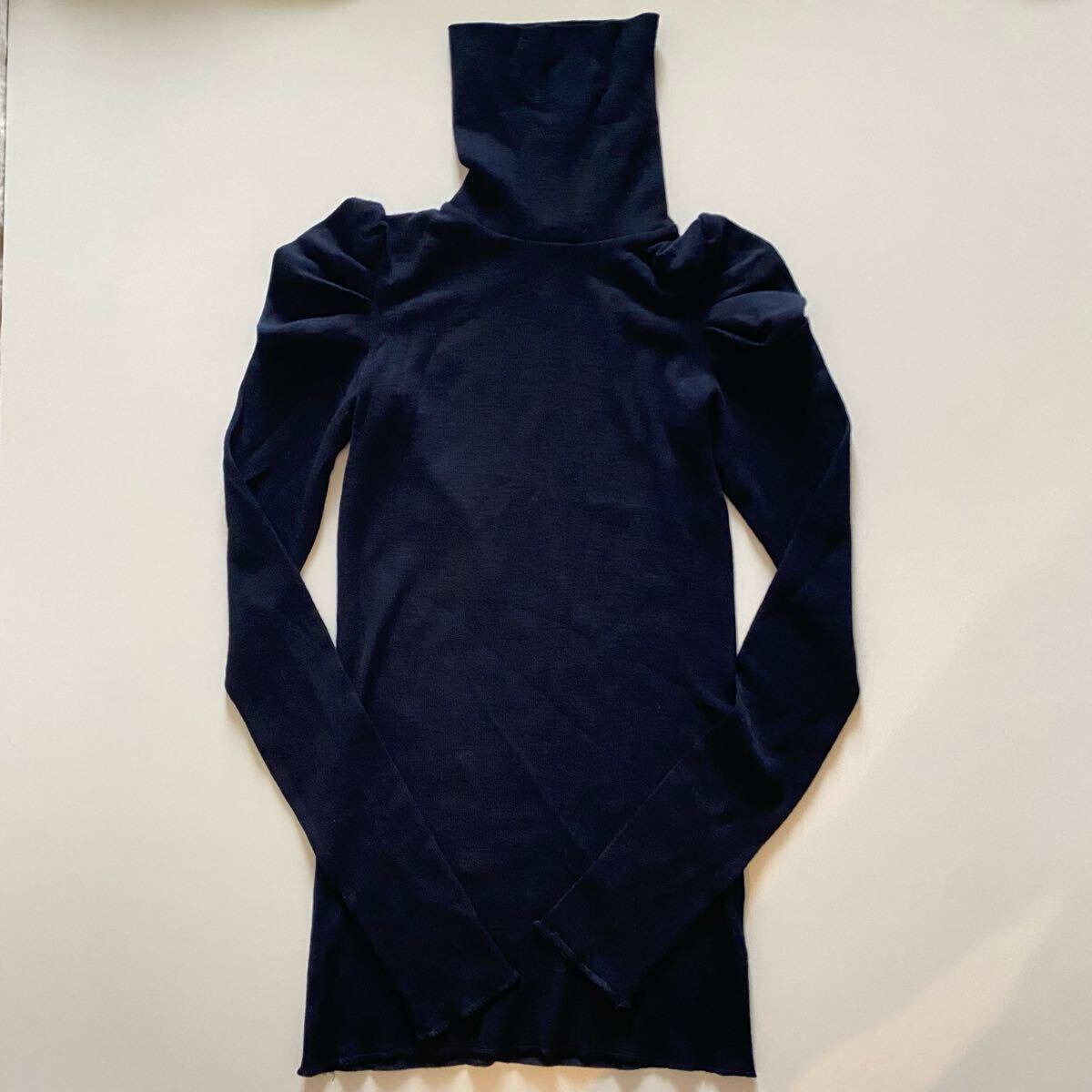 MiKi MIALY タートルニット パフスリーブ ネイビー拍卖