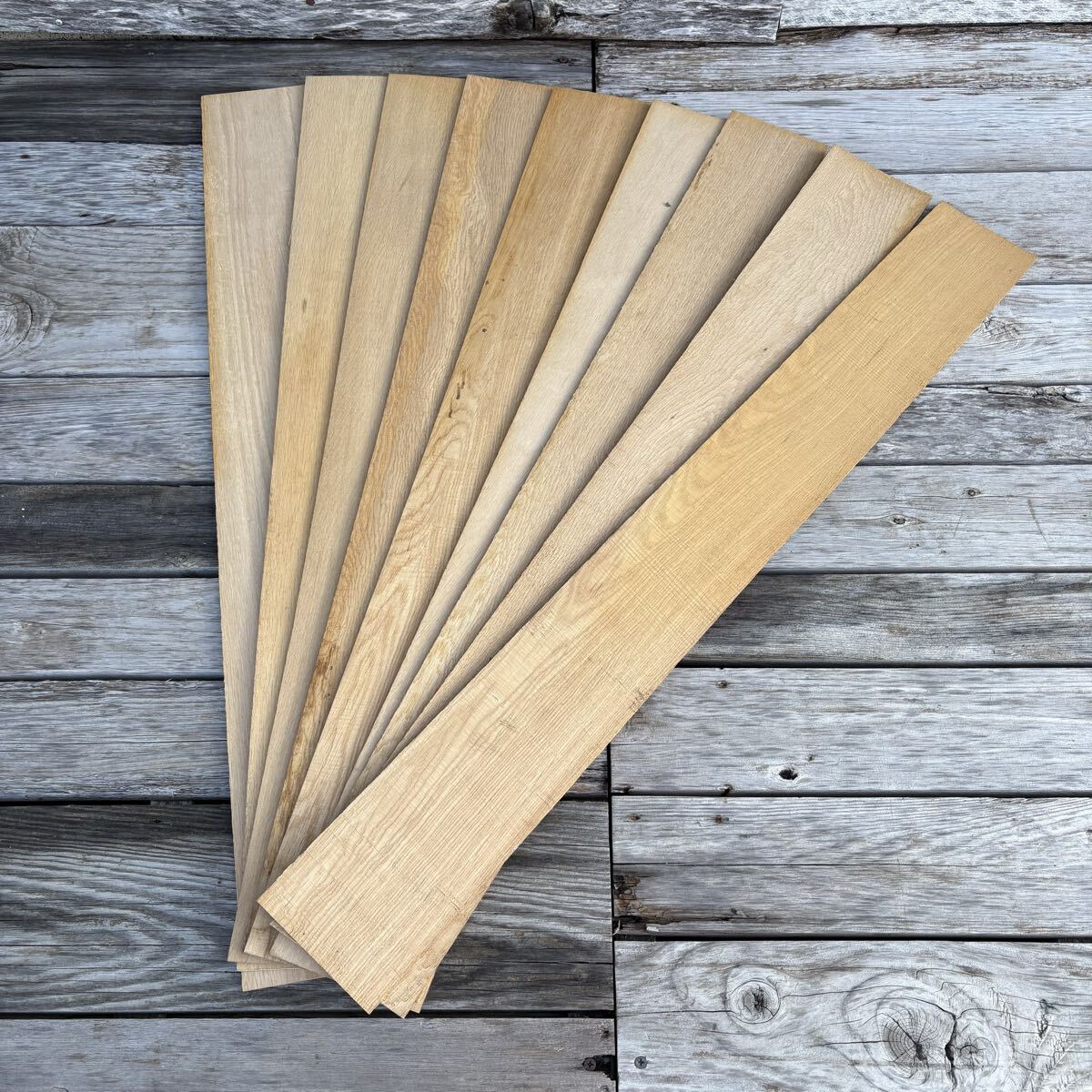 無垢板 ナラ材 厚み3mm 長さ900mm 幅100〜110mm前後 バンドソー跡残 変色あり 9丁 端材拍卖