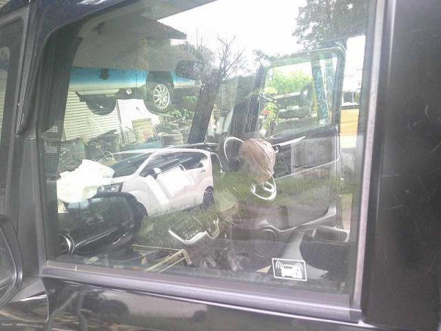 N-BOX カスタム DBA-JF1 左フロントドアガラス 助手席 ガラスのみ グリーンガラス拍卖