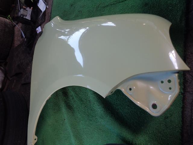 ムーヴラテ DBA-L550S 右Fフェンダー Y08 バナナシェイクメタリック拍卖