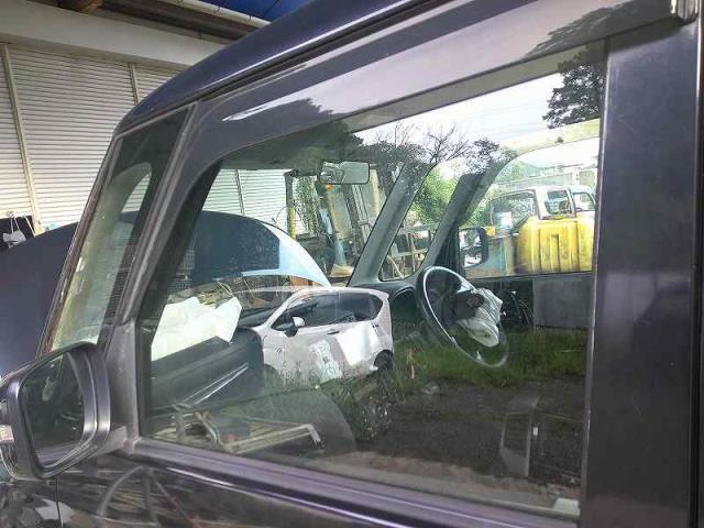 パレット SW DBA-MK21S 左フロントドアガラス 助手席 ガラスのみ セントラル M2E2 グリーンガラス拍卖