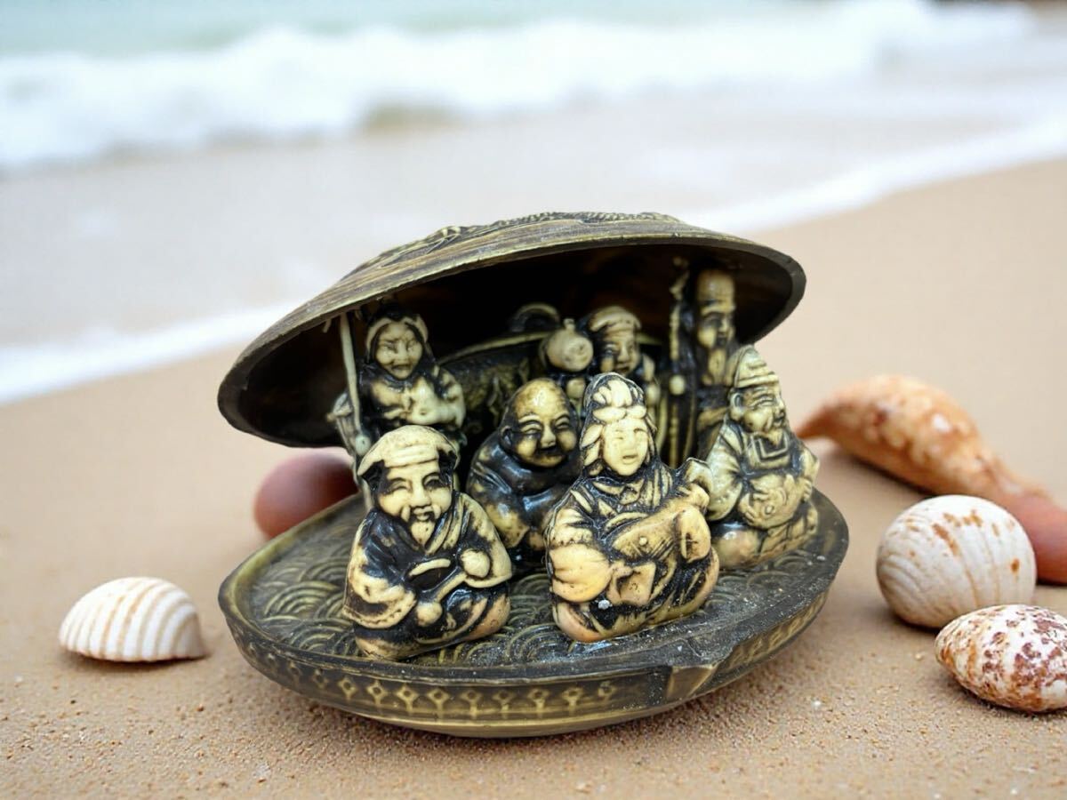 七福神 龍 置物 古美術 彫刻 貝細工 蛤 時代物 アンティーク レトロ 骨董 縁起物 貝型 宝船乗七福神 貝蓋 開運招福 オブジェ ハマグリ拍卖
