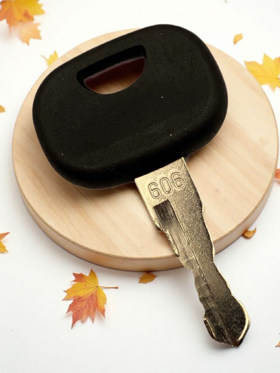 リープヘル 606 社外品 キー スペアキー 鍵 カギ 重機 LIERHERR ブランクキー拍卖