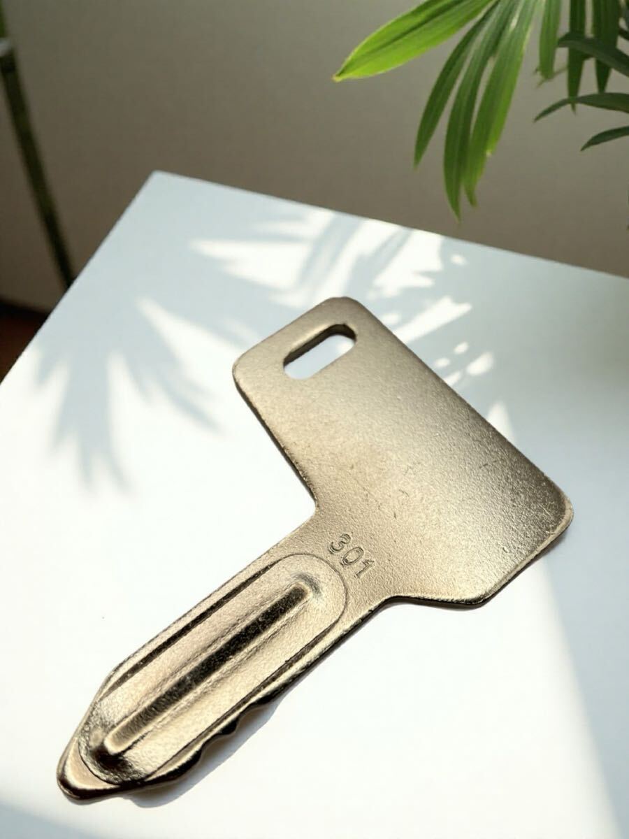 社外品 ヤンマー 301 YANMAR スペアキー 鍵 カギ 重機拍卖