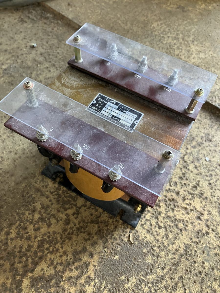 今井電機 変圧器 トランスフォーマー 200V 100V 200_220 ダウントランス 単相 動作未確認拍卖