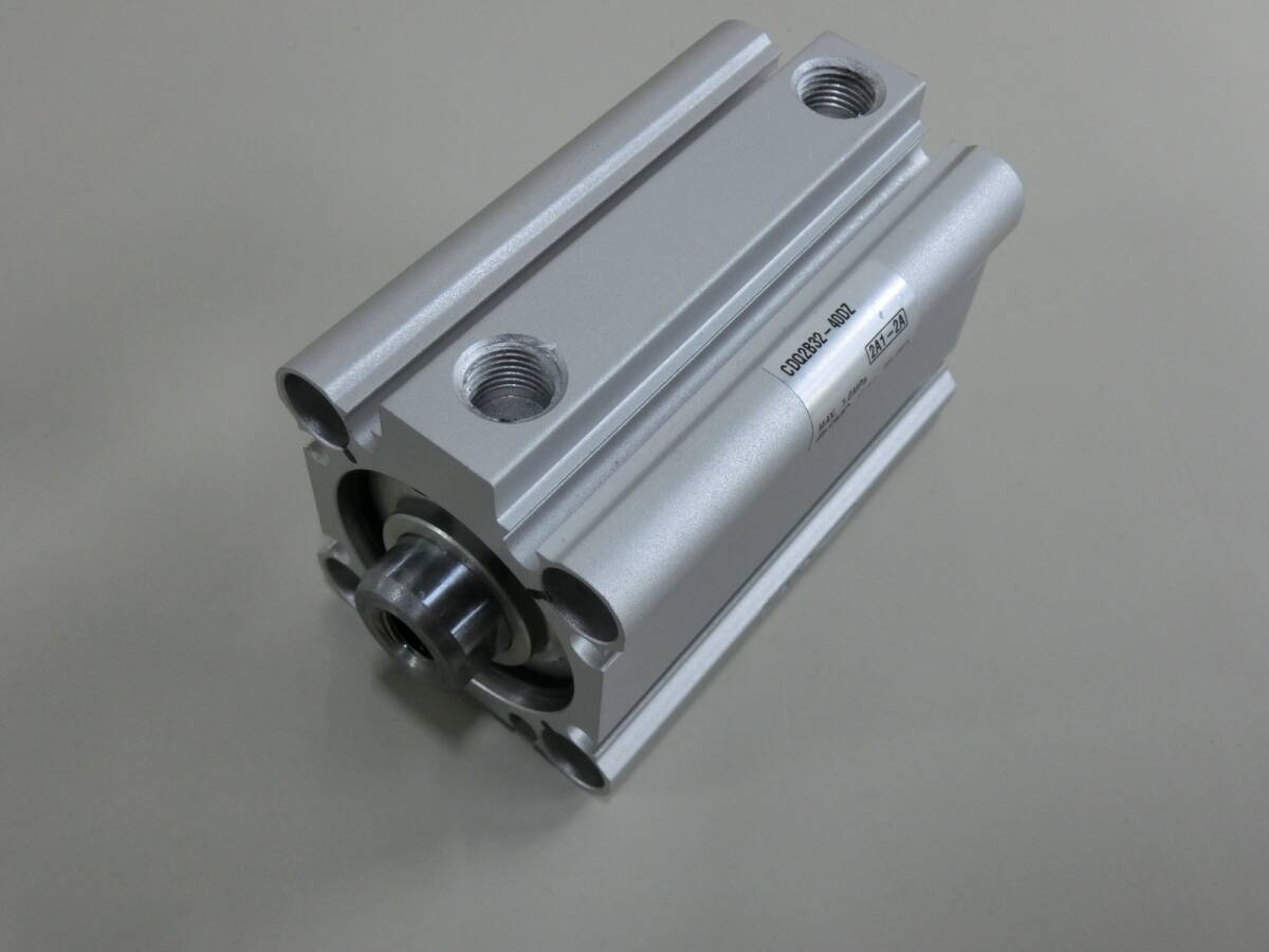 SMC CDQ2B32-40DZ 薄形シリンダ/標準形 複動 片ロッド 中古 在庫3個拍卖