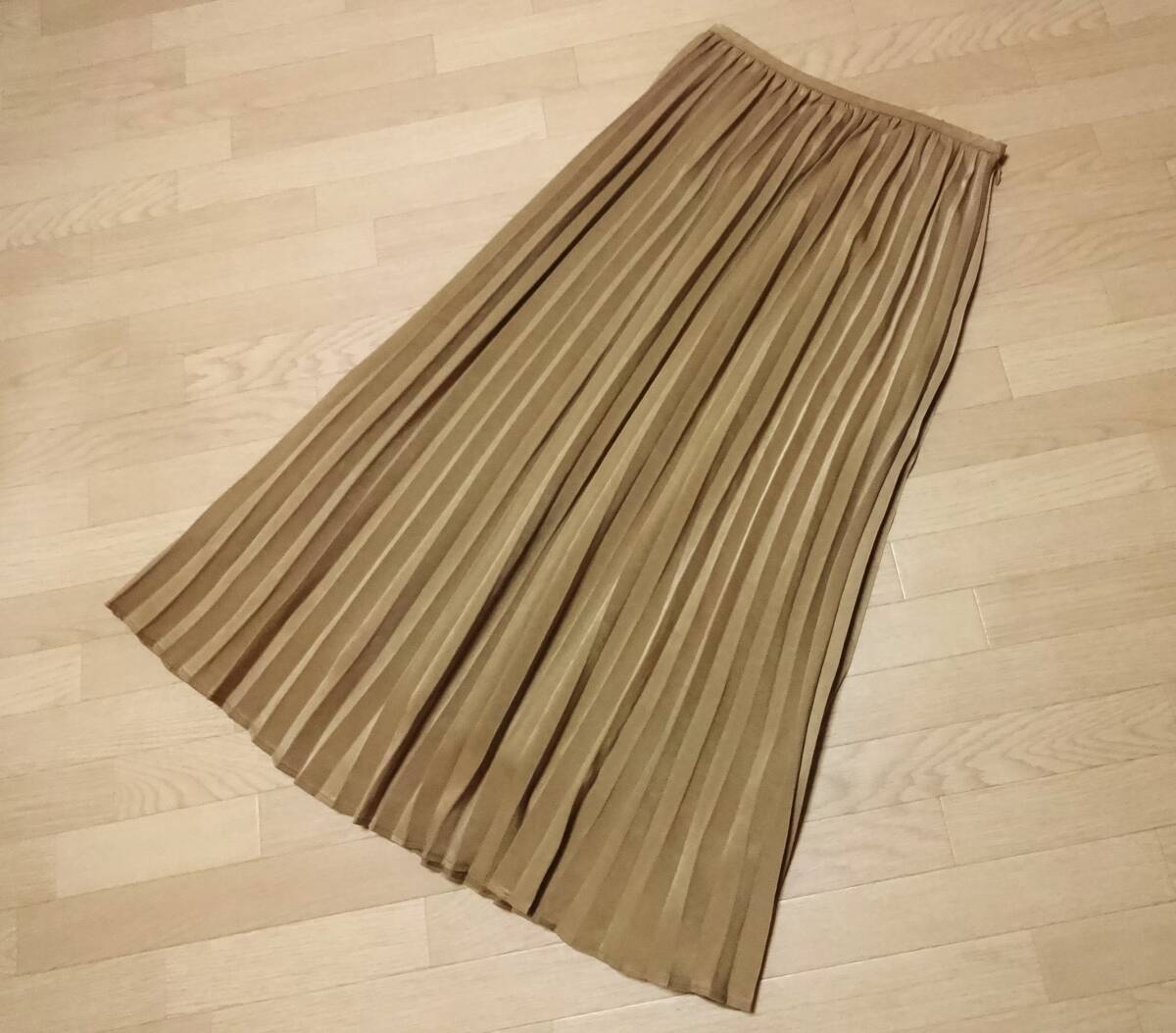 【NATURAL BEAUTY BASIC】ベージュロングプリーツスカートS★新品♪拍卖
