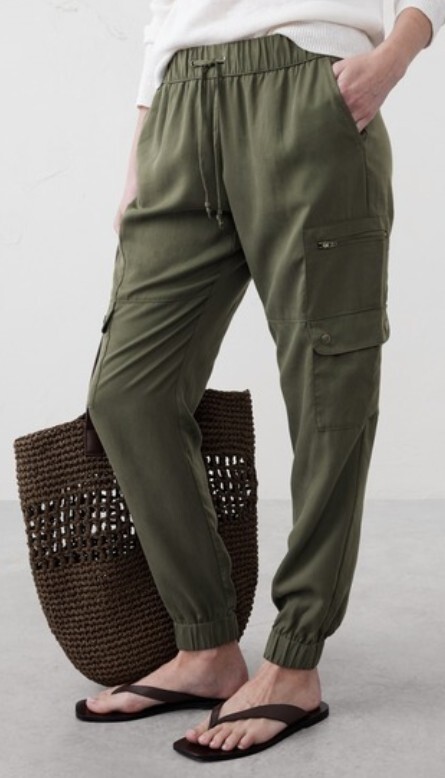 BANANA REPUBLIC ★大人可愛い★カーゴパンツ テンセルカーゴ ジョガーパンツ バナナリパブリック カーキ M ミリタリー 拍卖