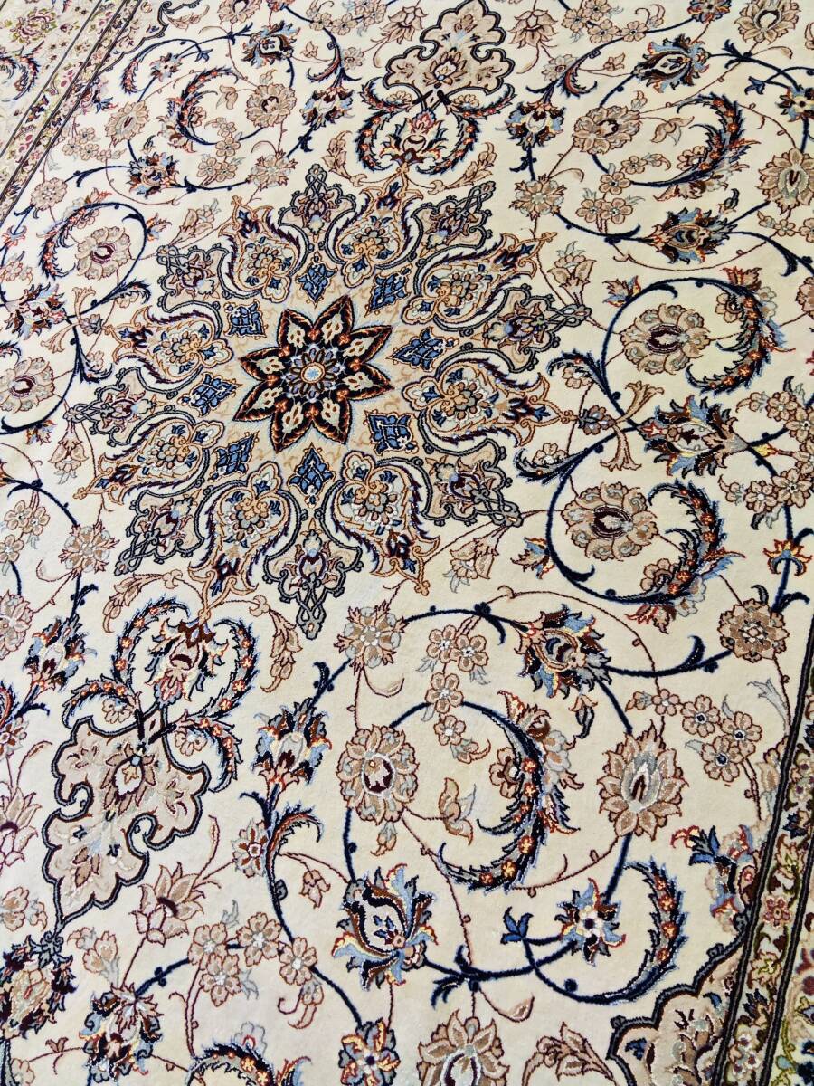 J317 ペルシャ絨毯 イスファハン シルク&ウール 195−300cm 81万ノット トルコ絨毯、ヘレケ好きな方へ拍卖