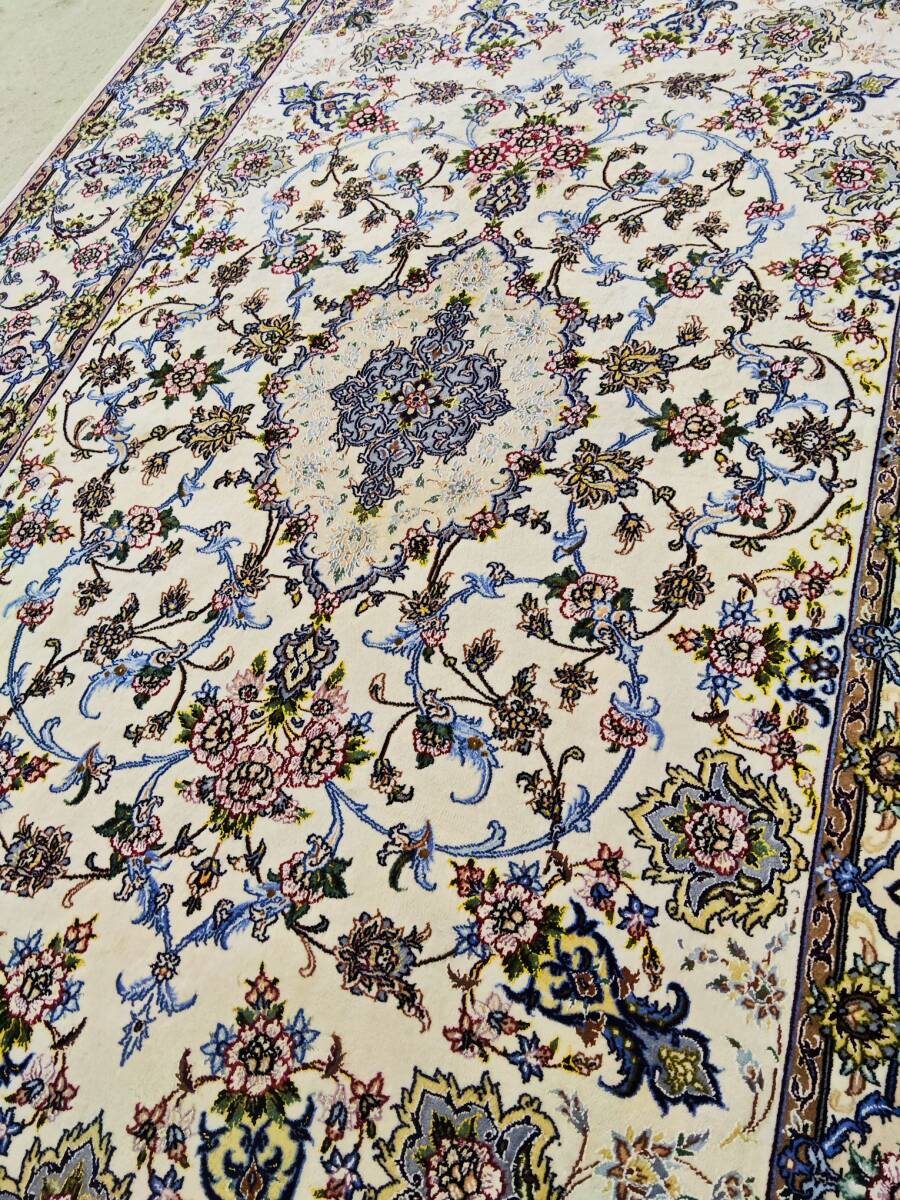 J319 ペルシャ絨毯 イスファハン シルク&ウール 手織 工房作品 147−225cm トルコ絨毯、ヘレケ好きな方へ拍卖