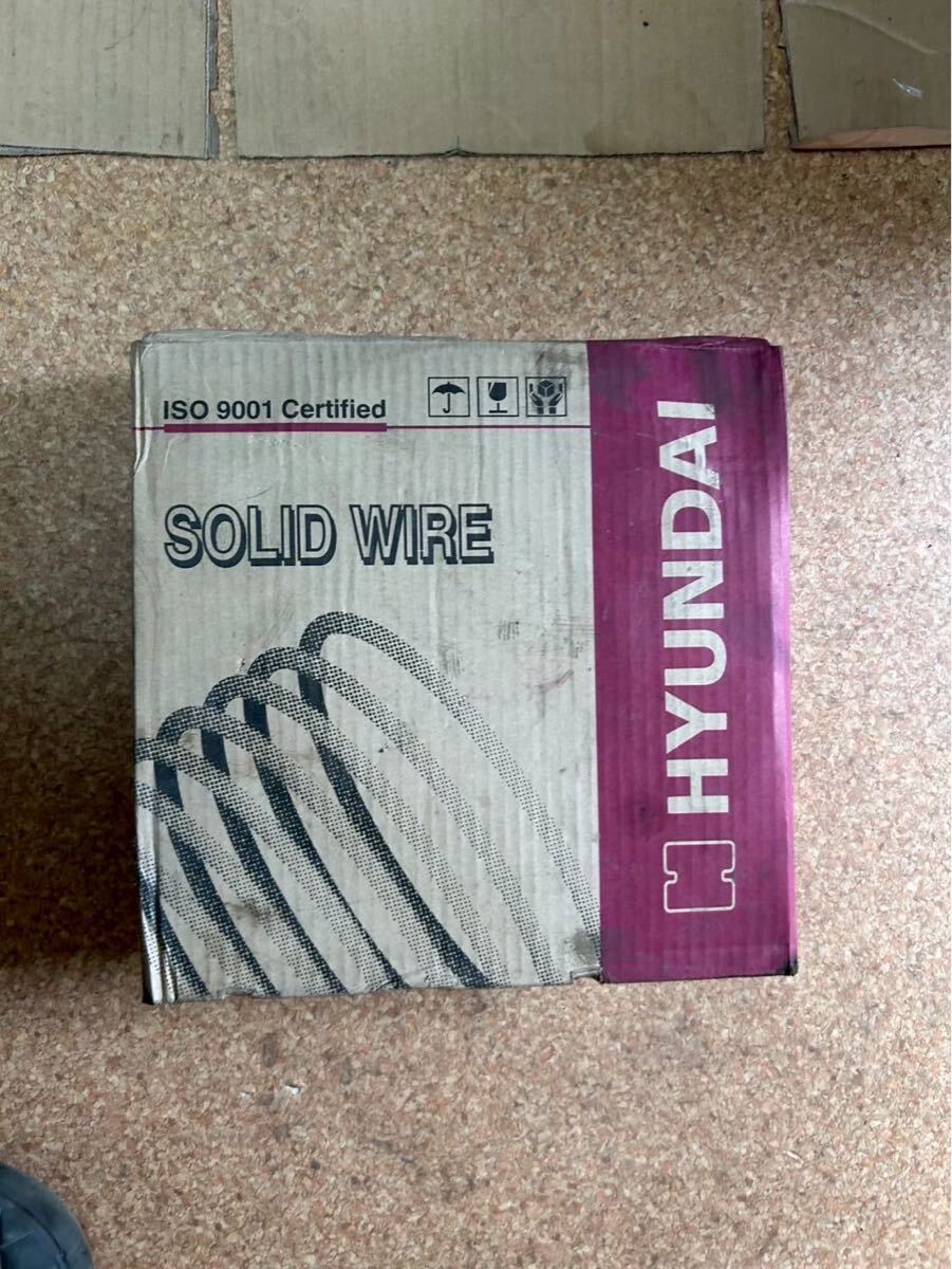 【A-643】ヒュンダイ 溶接ワイヤー ソリッドワイヤー SM-70 1.0mm×20kg 重さ6㎏拍卖