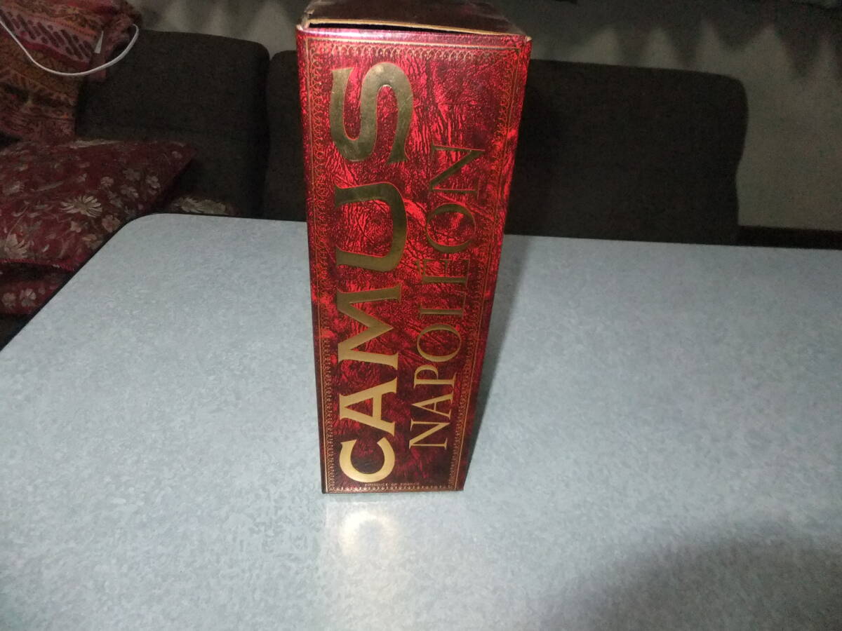 ★古酒 CAMUS NAPOLEON 箱付き未開封品 手渡し可 春日部拍卖