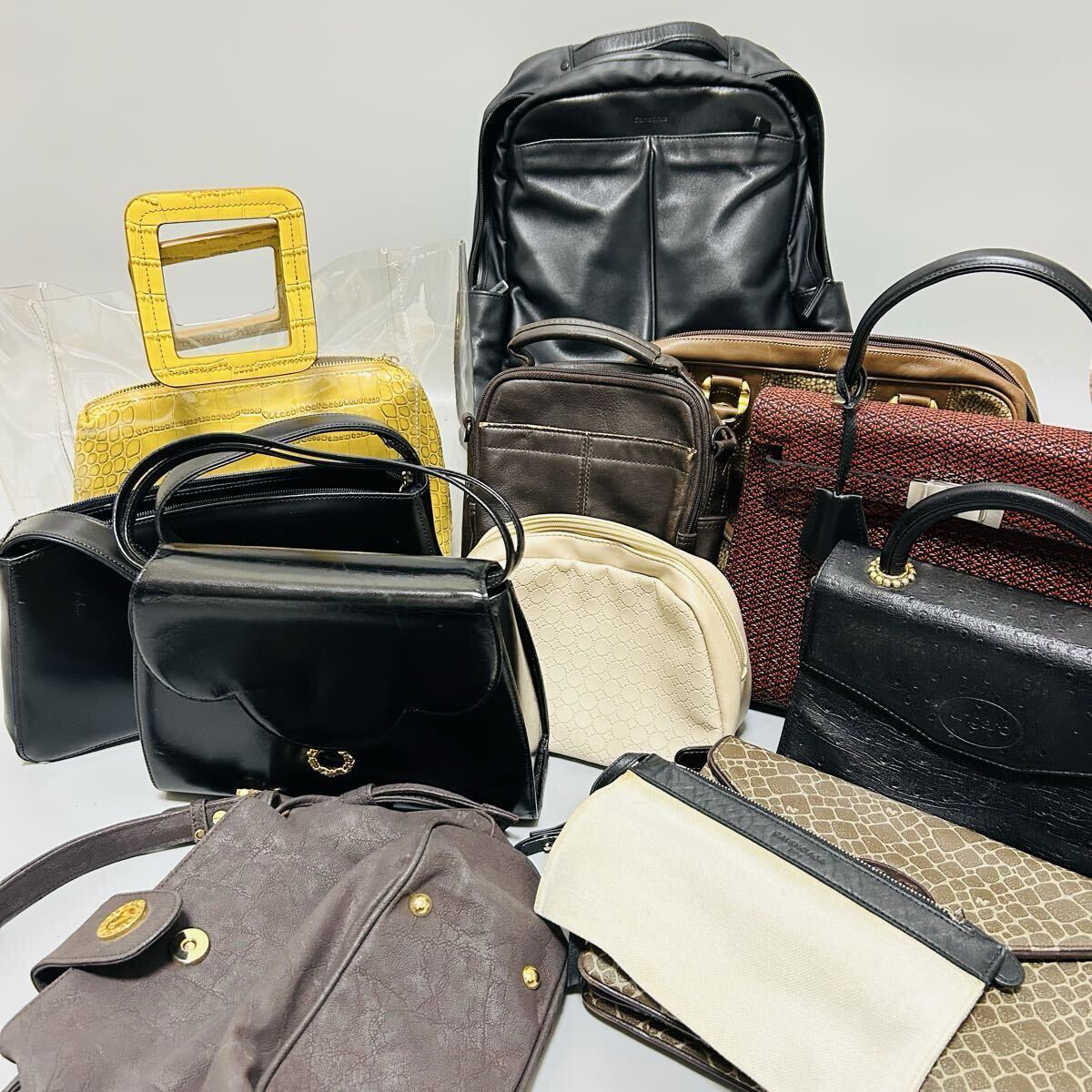 1円 まとめ売り 12点 バレンシアガ サムソナイト ウンガロ ニナリッチ 他ブランド多数 ショルダーバッグ ハンドバッグ リュック 正規品本物拍卖