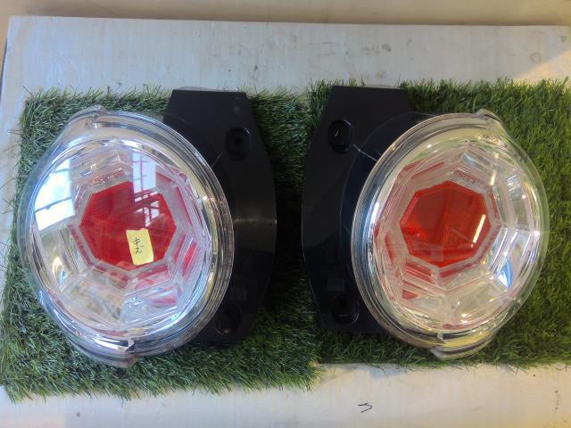 LA250S ダイハツ キャスト アクティバ Gターボ 平成30年 純正 左右SET テールライト テールランプ 20519拍卖