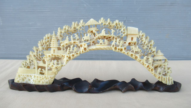 ■カバ 牙 透かし彫 河馬■の-81拍卖