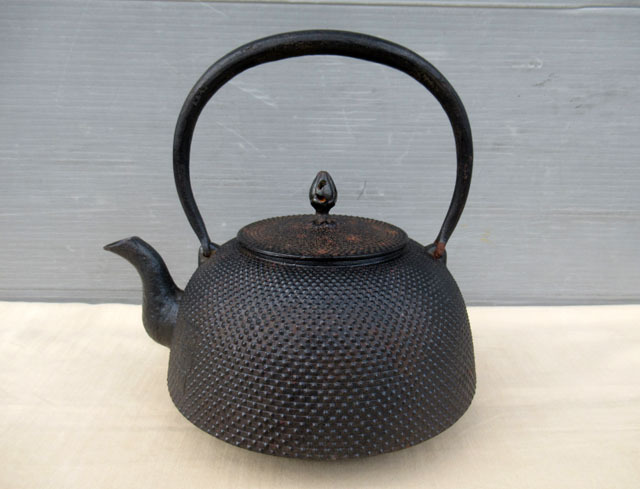 ■砂鉄 鉄瓶 藤島北泉 霰紋■の-42拍卖