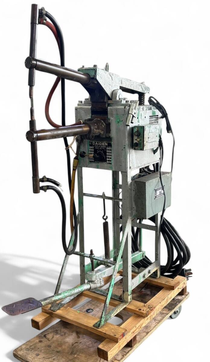DAIDEN スポット溶接機【足踏み式 溶接機制御用ICタイマー】 SU-20 点溶接機 250V ※現状品 領収OK h1012-9拍卖