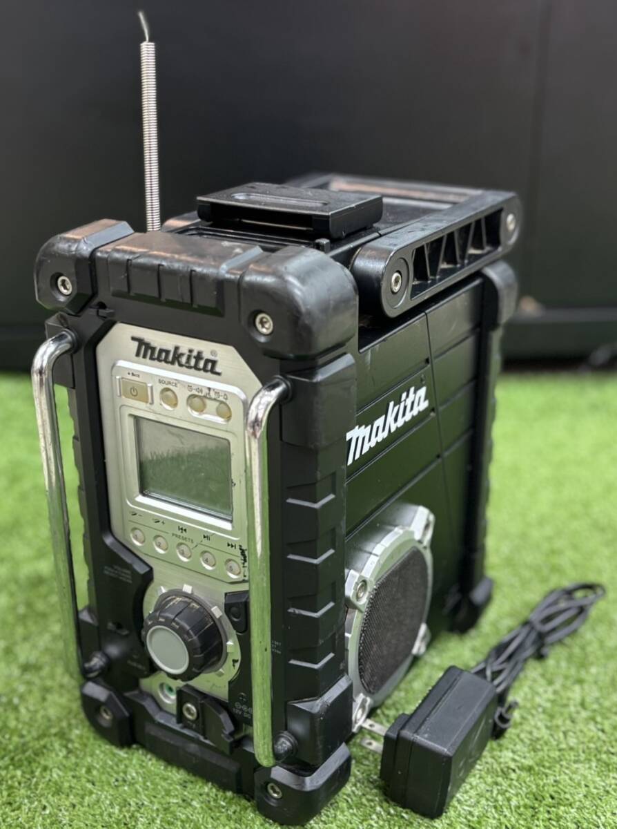 富)動画有★makia マキタ 充電式ラジオ MR103 ※アダプター付き キャンプ 防災 アウトドア 現場 領収OK/直引取可 h1024-2-5-3b拍卖