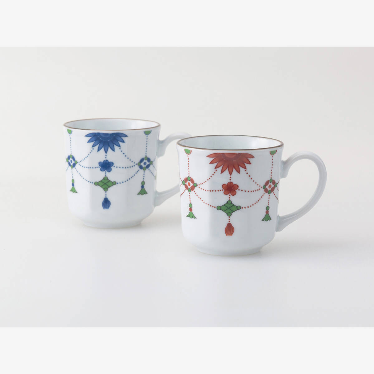 波佐見焼! ☆瓔珞文・ペアマグカップ☆ 31205 新品 コーヒー 紅茶 ミルク ラテ エスプレッソ カプチーノ 茶器 碗皿 ギフト拍卖