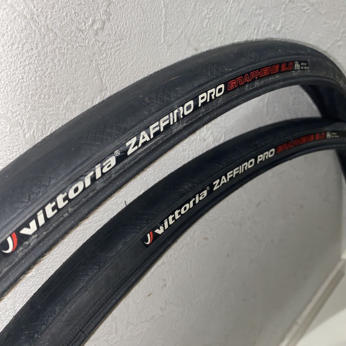 ★格安スタート★中古良品★VITTORIA ビットリア ZAFFIRO PRO 700×25C ロード用タイヤ2本セット 重量550g クリンチャー★売り切り拍卖
