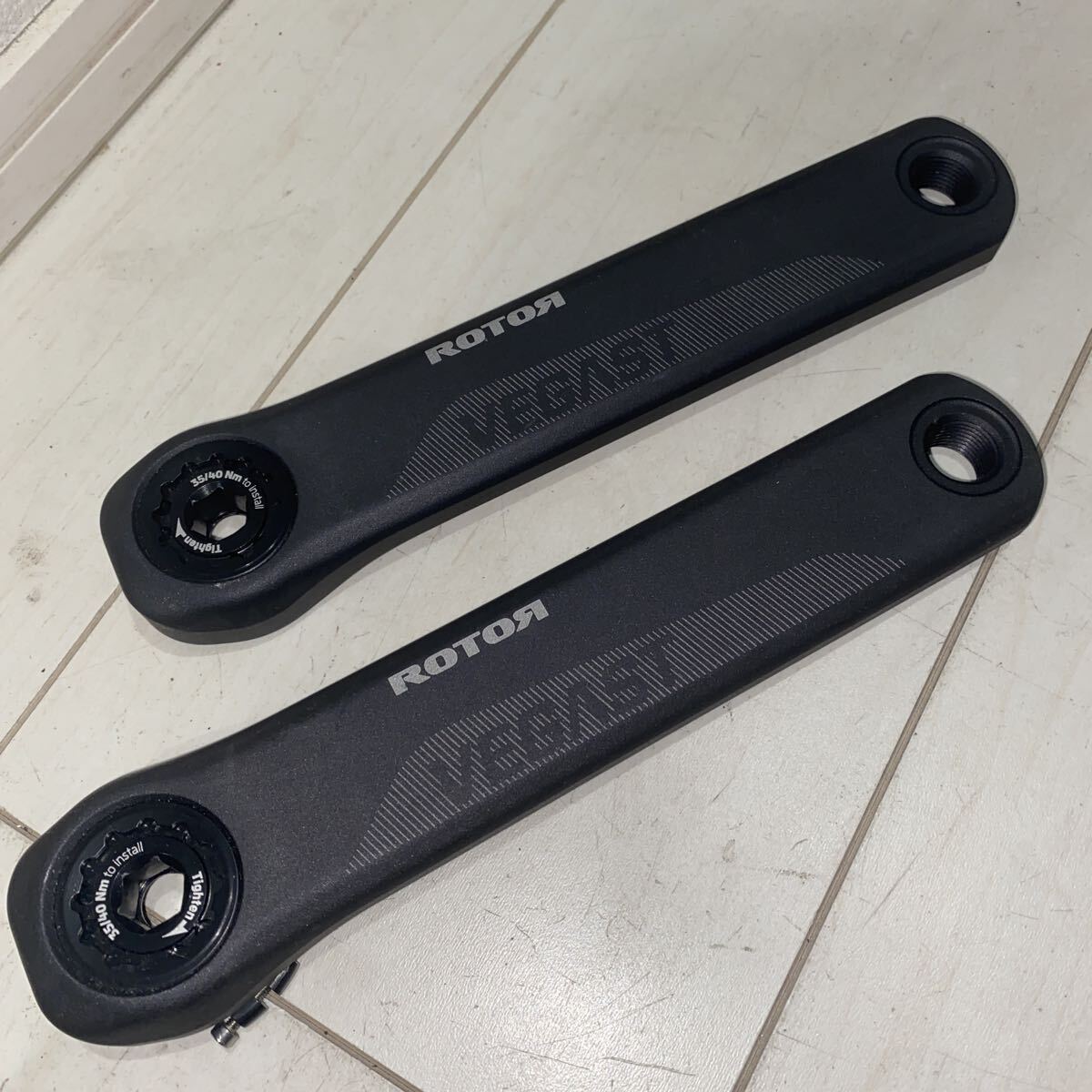 ★即決価格あり★未使用新品★ROTOR VEGAST クランクアームのみ 170mm (30mm) 6082アルミ鍛造素材のミドルグレードモデル★売り切り★拍卖