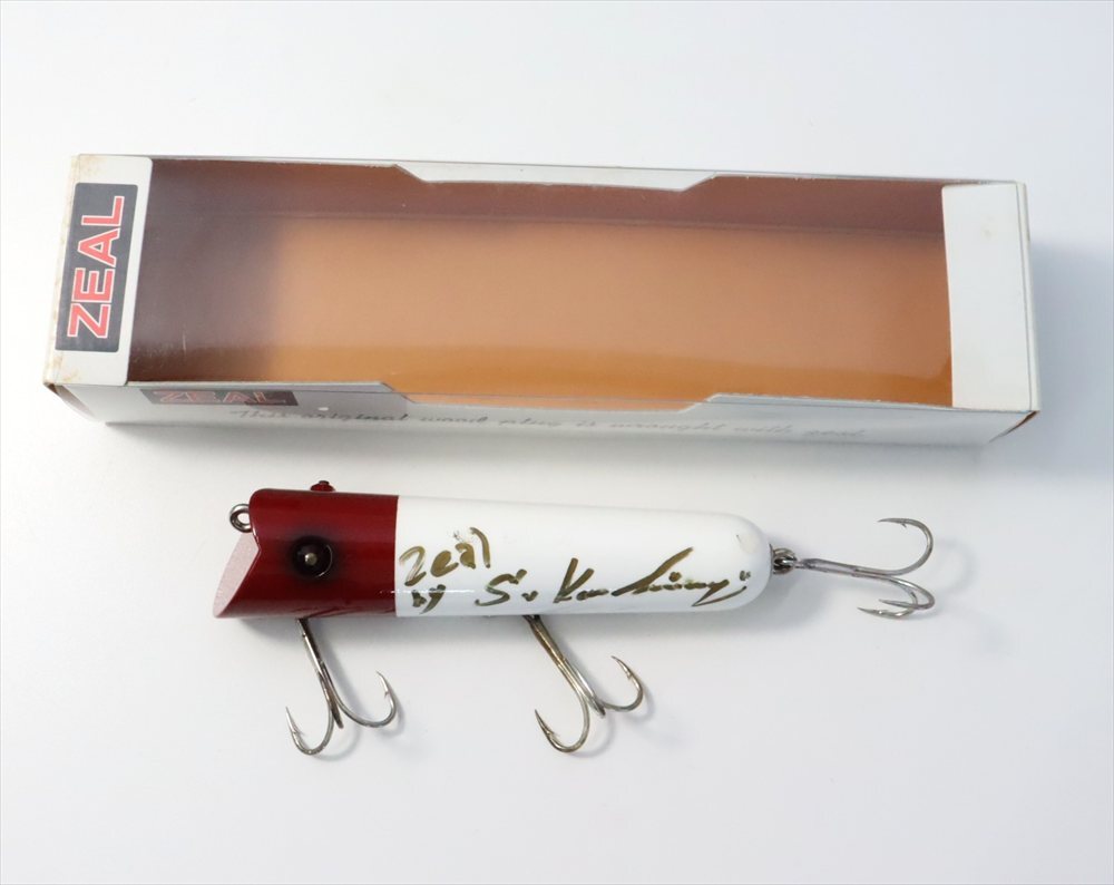 ズイール アマゾン アンカニーチャップ 2001 中古品!! サイン入り!! ZEAL UNCANNY CHAP AMAZONAS A5383拍卖