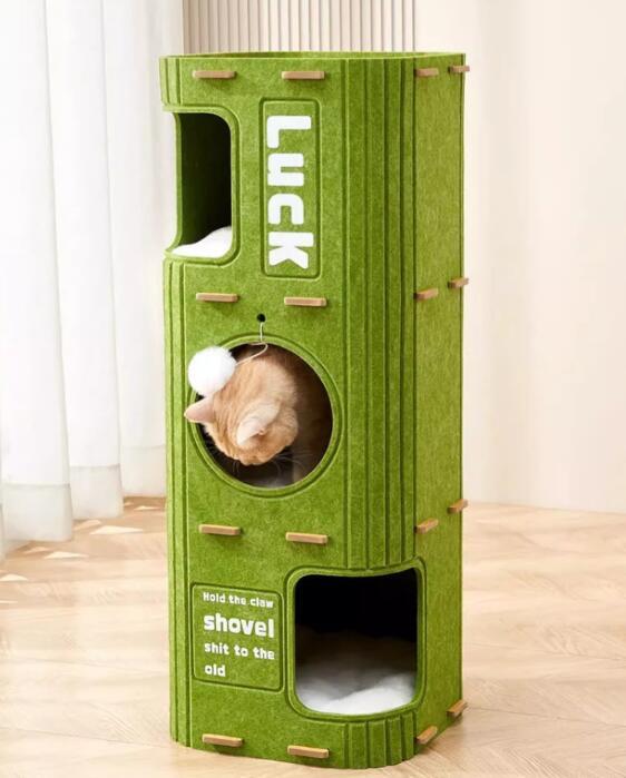 新入荷3段式猫用フェルトハウス 多機能キャットタワー 爪とぎ遊び場 猫ベッド休憩所ふわふわボール付き 厚手耐久フェルト 大型猫コンパクト拍卖