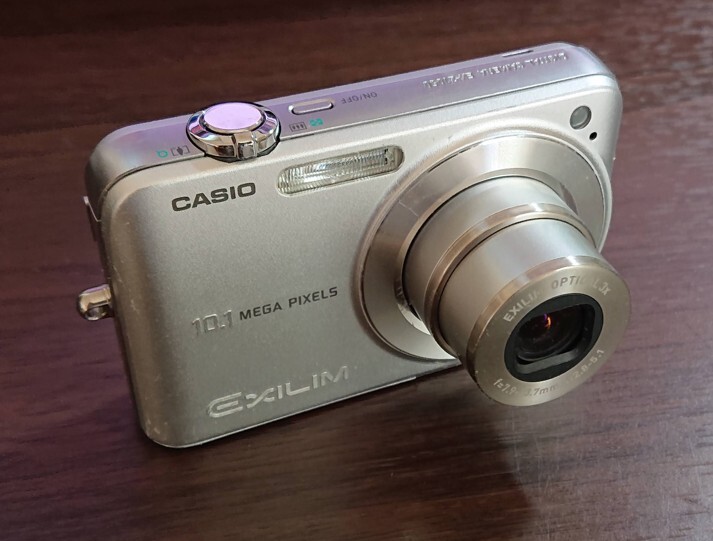 【動作品】 CASIO EXILIM ZOOM EX-Z1050 ☆ バッテリー×2拍卖