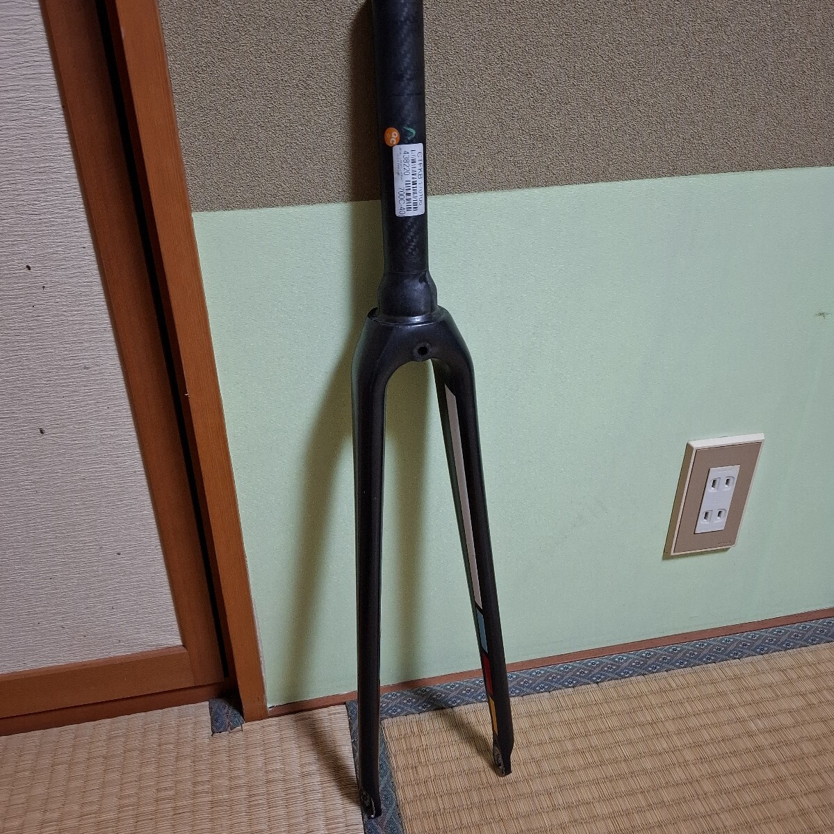 ロードバイク フルカーボンフォーク 超軽量カーボンフォーク 700C トレックエモンダ ALR 6拍卖