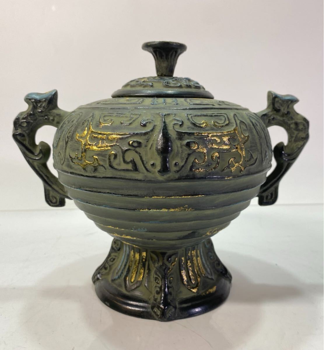 鋳物 鋳銅 真鍮製 香炉 仏教道具 仏具 双耳 香道具 金属製 置物 インテリア 飾 古雑貨 金属工芸拍卖