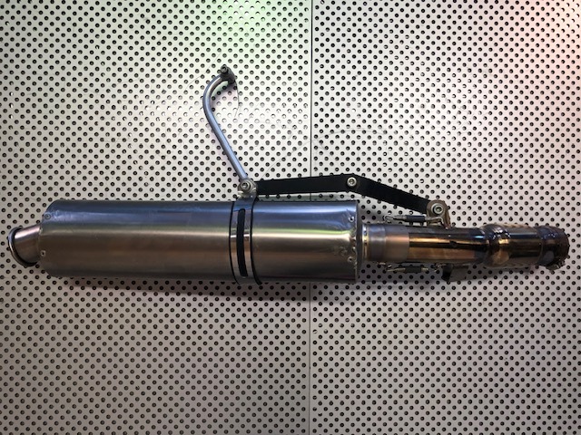 ヤマハ FZ1(RN21J)用 RC甲子園HITMANチタンスリップオンマフラー拍卖