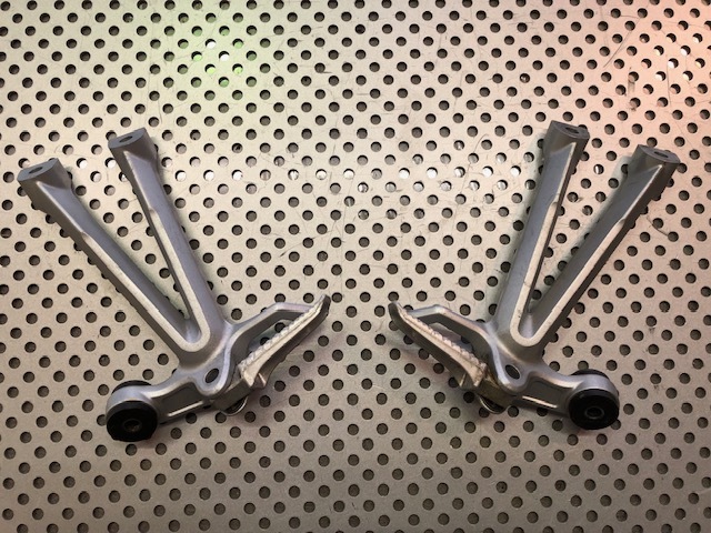 スズキ GSX-R1000 07~08用 タンデムステップ&ブラケット拍卖