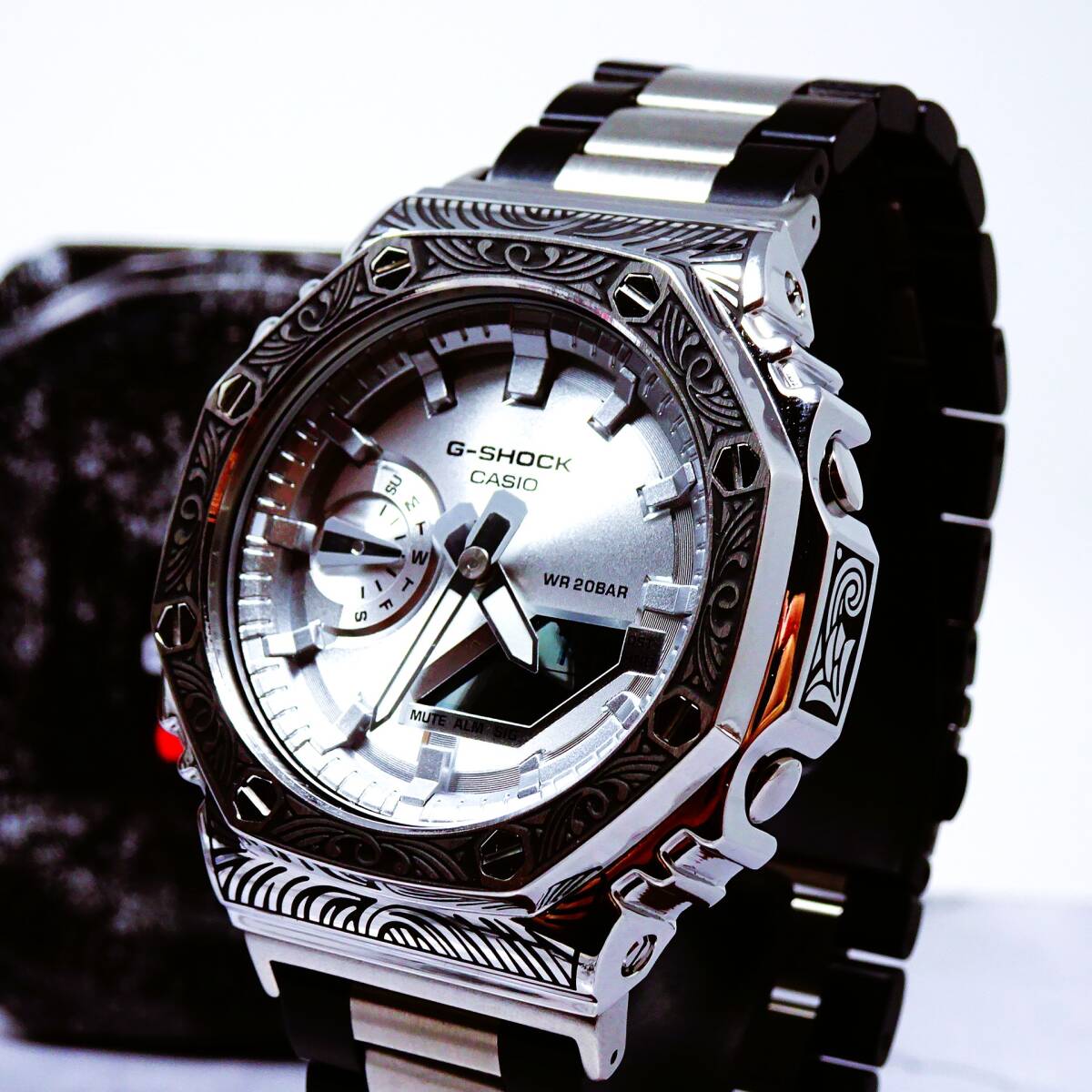〓新品〓GショックCUSTOM・MADE腕時計本体付GA2100ステンレス製ベネチアン柄エンボス加工ベゼル〓ツートンメタルベルト・MODカシオーク拍卖