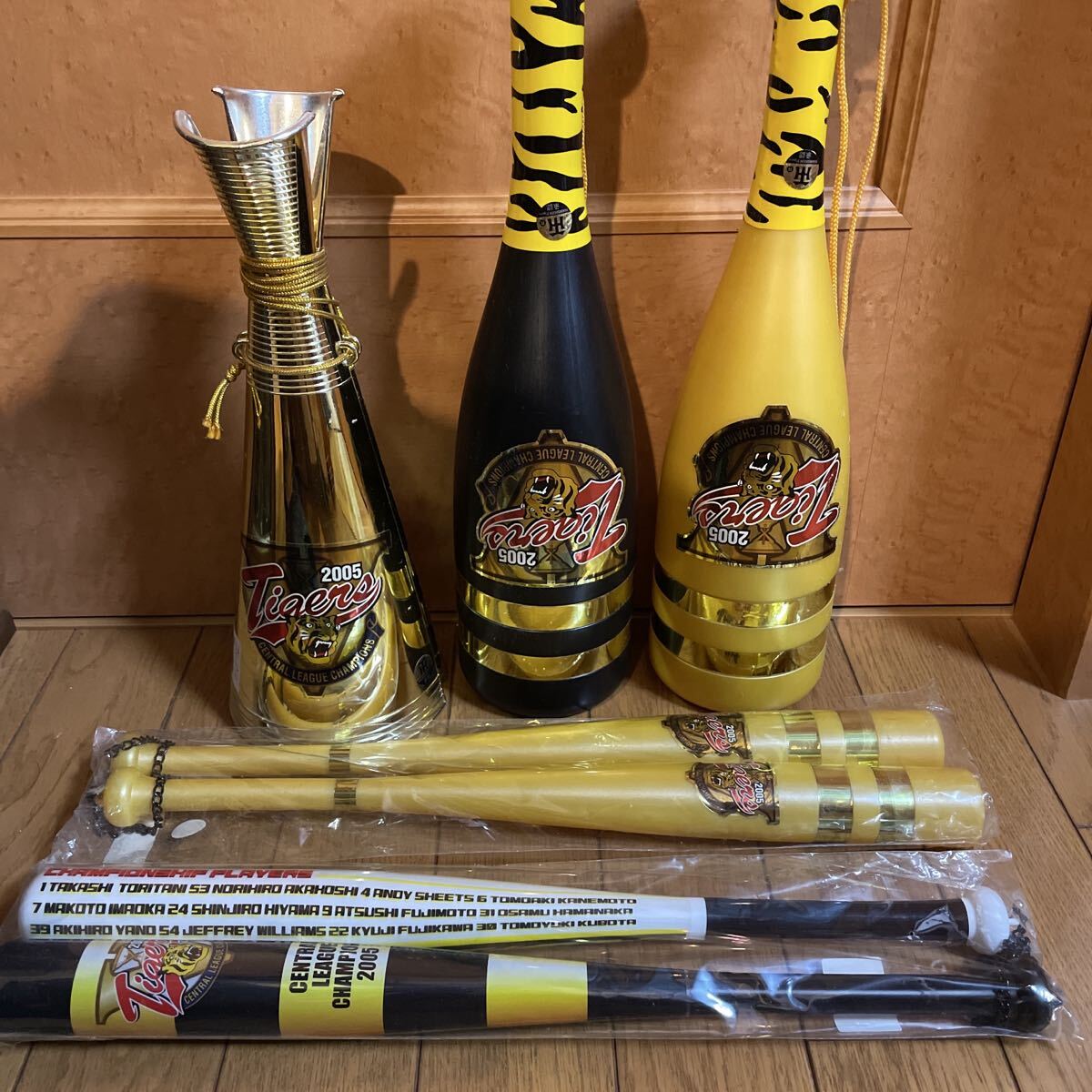 【未使用】阪神タイガース 2005 セリーグ 優勝記念 メガホン セット拍卖